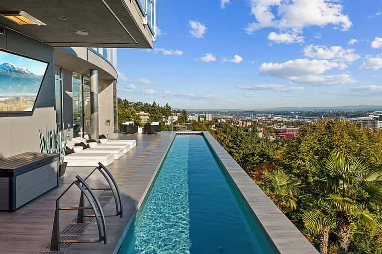 An Iconic Front-Row Home Offering Stunning Architecture and Panoramic Portland Skyline Views