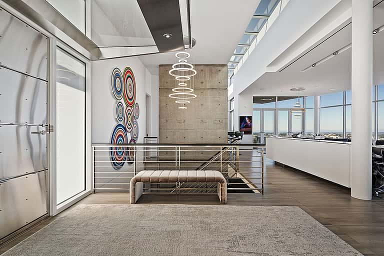 An Iconic Front-Row Home Offering Stunning Architecture and Panoramic Portland Skyline Views