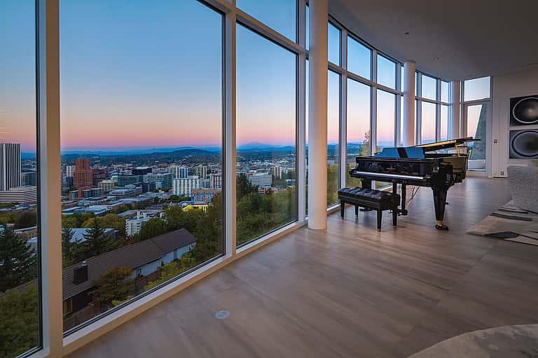 An Iconic Front-Row Home Offering Stunning Architecture and Panoramic Portland Skyline Views