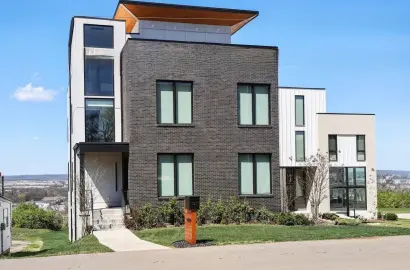 Modern Hill Circle Retreat with Rooftop Terrace & Elevator