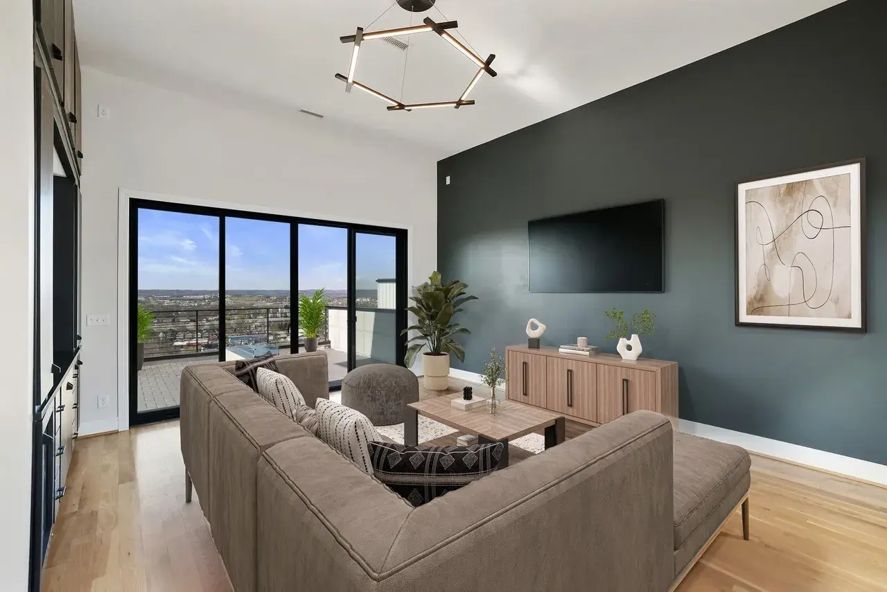 Modern Hill Circle Retreat with Rooftop Terrace & Elevator
