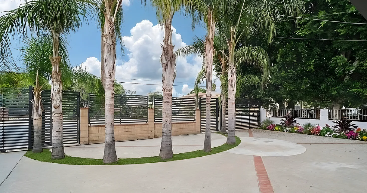 Stylish 4+3 Home with Upgrades in Sylmar, LA
