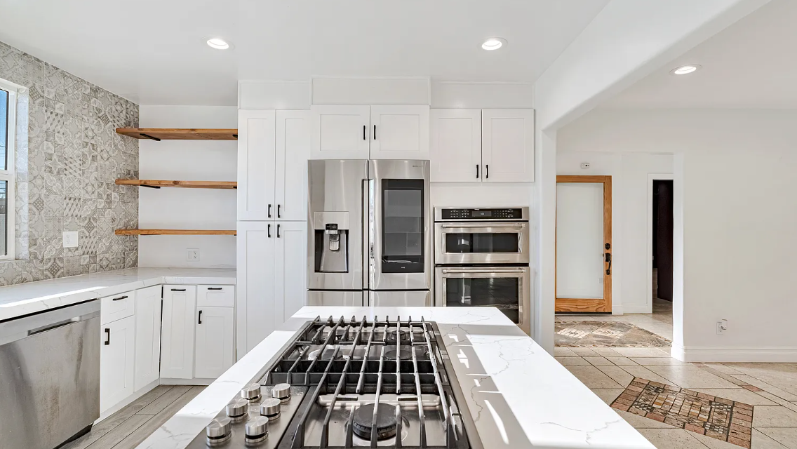 Stylish 4+3 Home with Upgrades in Sylmar, LA
