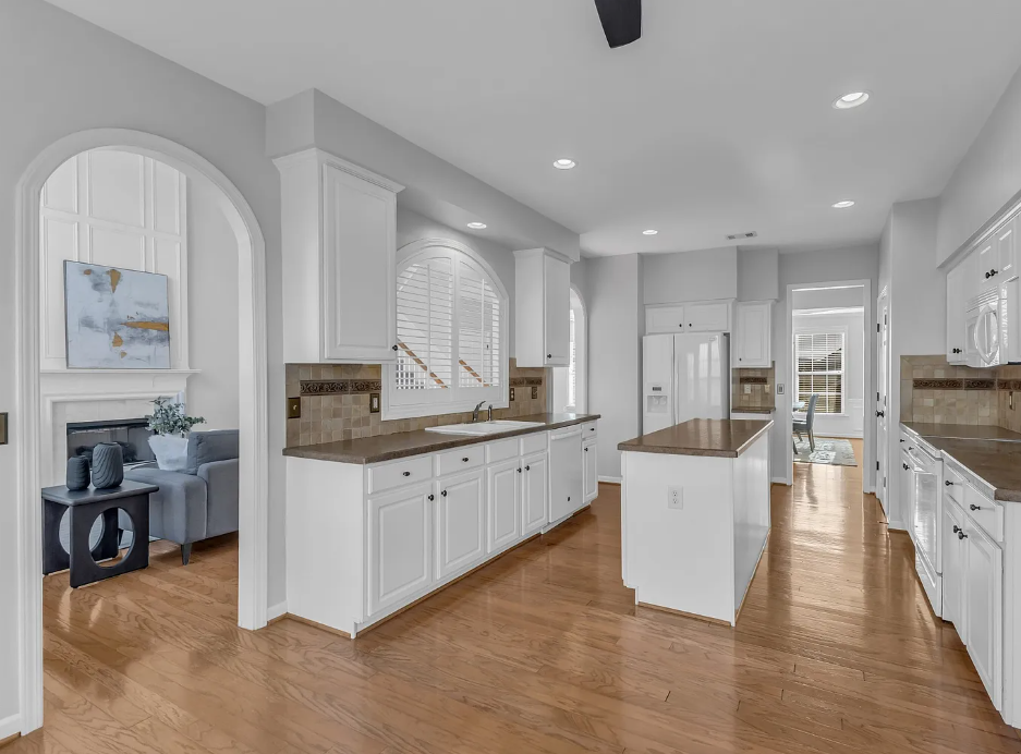 Spacious Family Home in Williams Grove with Bonus Room
